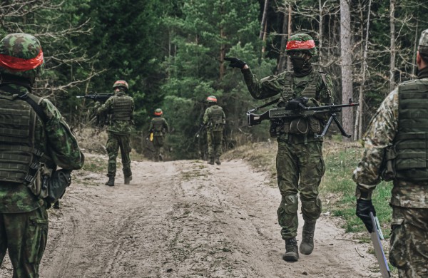 Lietuvos kariuomenė savaitgaliui į namus išleis nuolatinės privalomosios pradinės karo tarnybos karius   
