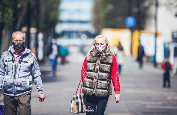 Pro fotoaparato objektyvą „Kaukėti“