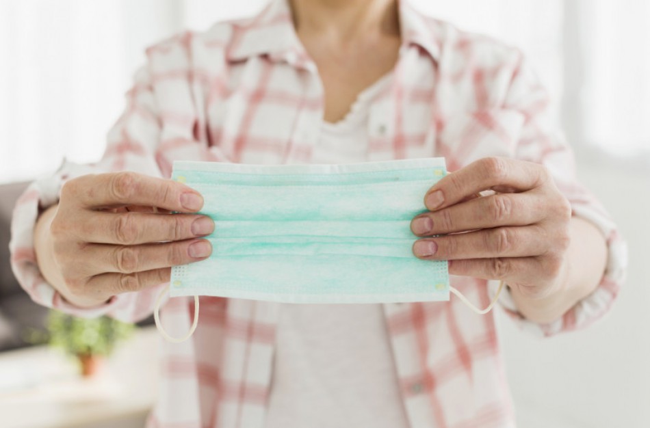 SAM primena, kad kai kur veido kaukės vis dar yra privalomos