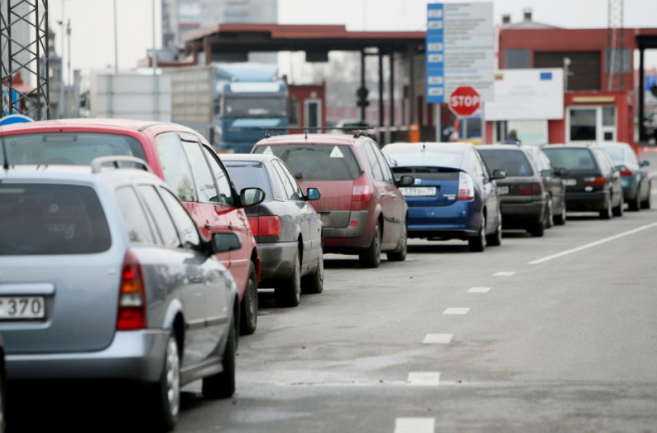 Lietuvos ir Latvijos pasienyje – išaugę keliautojų srautai