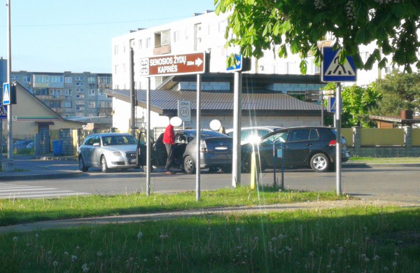 Vasario 16 - osios ir Sodų gatvių sankryžoje susidūrė trys automobiliai