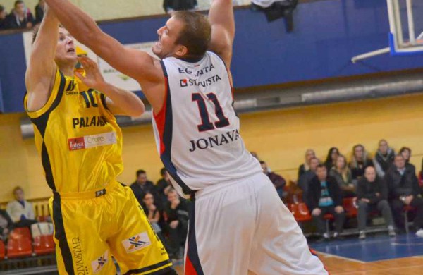 Nerezultatyvi paskutinė ataka lėmė Jonavos krepšininkų pralaimėjimą