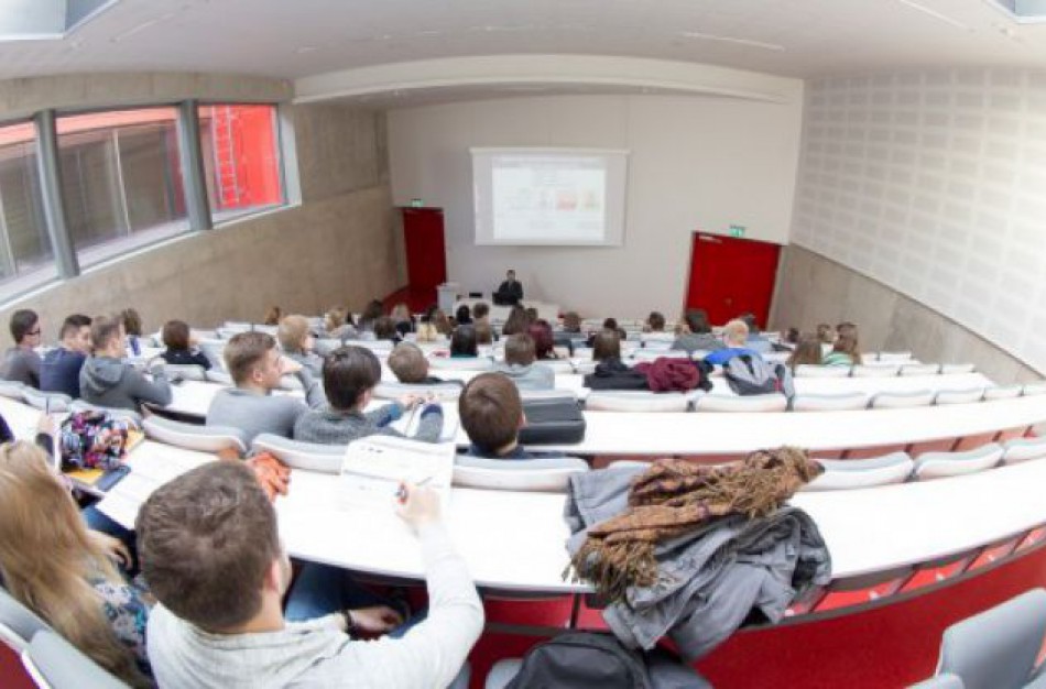 Seimas pritarė naujam socialinių stipendijų reglamentavimui