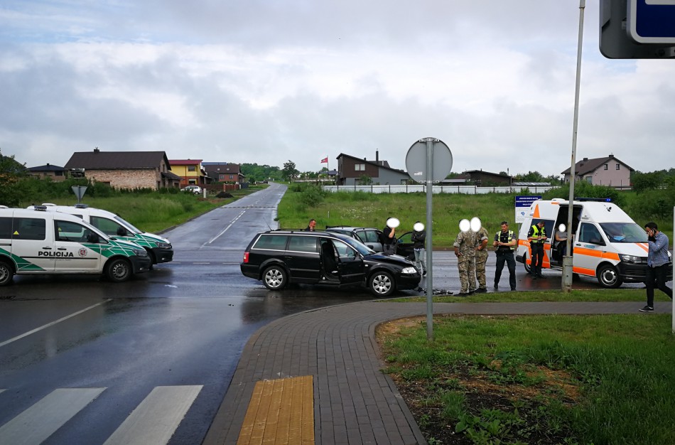 Eismo įvykis Rimkuose: į gydymo įstaigą apžiūrai išvežta nėščioji