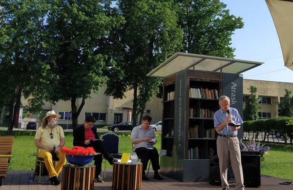 Pavasario blūdas įkaitusioje terasoje arba kaip Kruvinoji Merė taip ir neparodė savo ausų