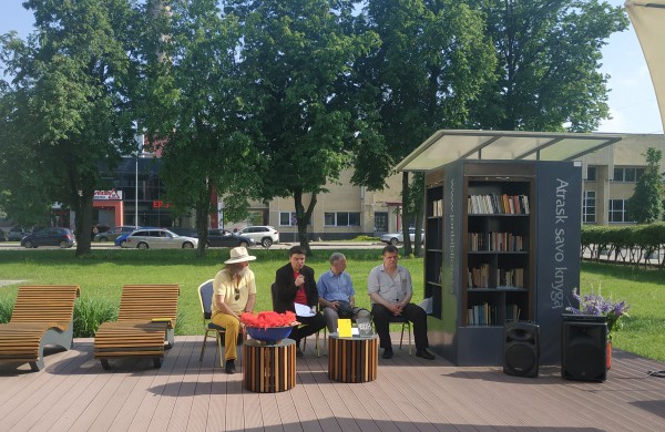 Pavasario blūdas įkaitusioje terasoje arba kaip Kruvinoji Merė taip ir neparodė savo ausų