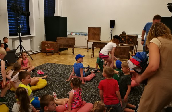 Pirmoji diena po karantino: „Atgijo“ Jonavos viešoji biblioteka