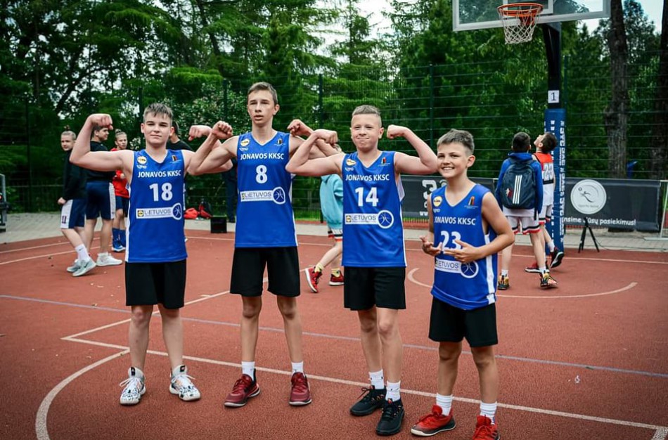 Pergalingas jaunųjų Jonavos krepšininkų startas Lietuvos 3x3 krepšinio čempionate