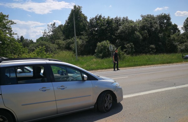 Šauktinio kelionė namo į Telšius baigėsi avarija kelyje prie Skarulių