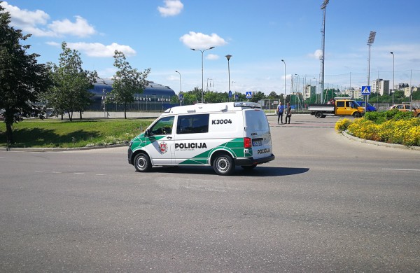 Dėmesio! Mieste įrengti nauji kelio ženklai