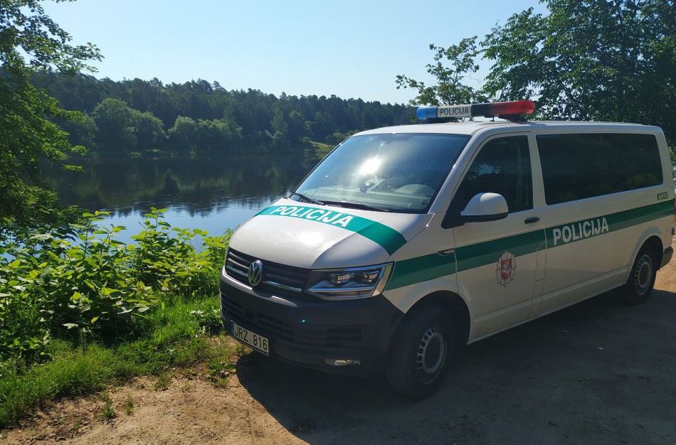 Visą vasarą pareigūnų papildomas dėmesys vandens telkinių ir poilsio zonų prieigoms