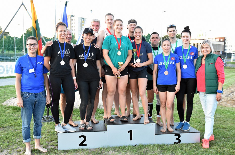 Domininko Kosakovskio paplūdimio tinklinio turnyre – 12 komandų