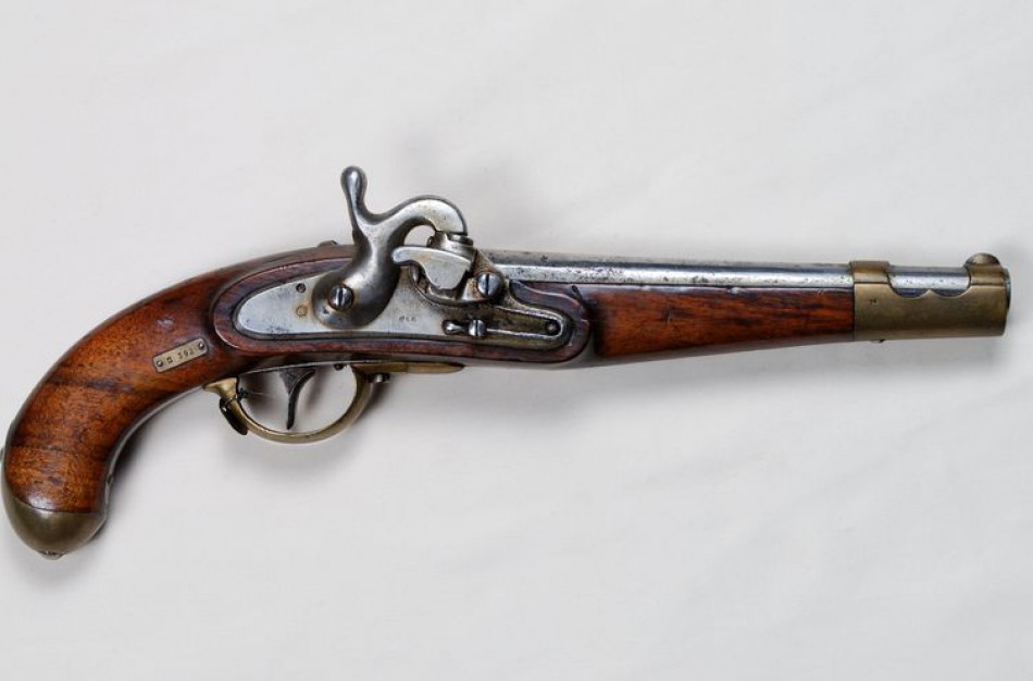 Iki kada privalu registruoti visiškai netinkamus naudoti ir signalinius ginklus