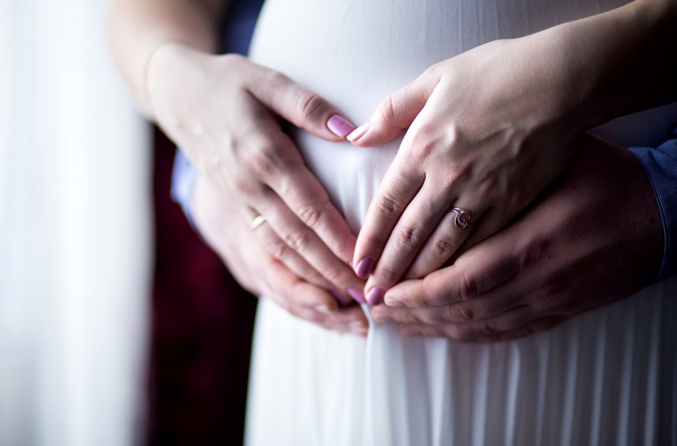 Užsikrėtusi hepatitu B virusu nėščioji gali perduoti virusą savo naujagimiui