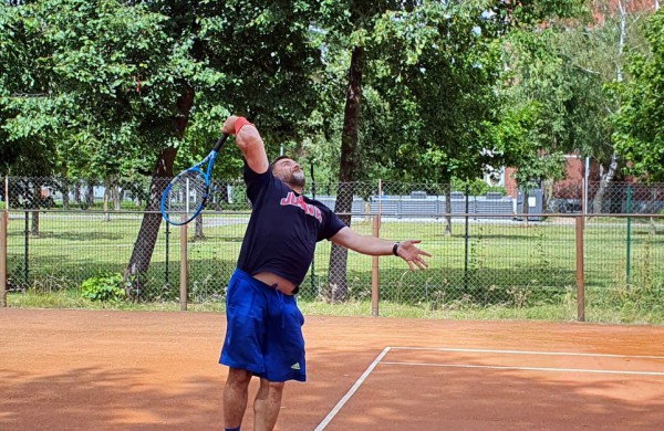 Finišavo tradicinis teniso turnyras Jonavos garbės piliečio Jono Sirvydžio taurei laimėti