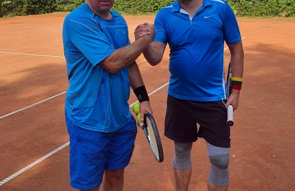 Finišavo tradicinis teniso turnyras Jonavos garbės piliečio Jono Sirvydžio taurei laimėti