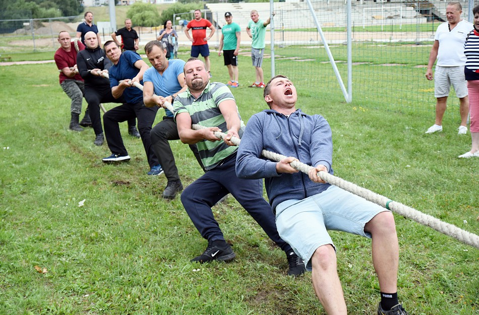 Paaiškėjo, kas atstovaus Jonavai Lietuvos seniūnijų žaidynių šaškių ir virvės traukimo varžybose