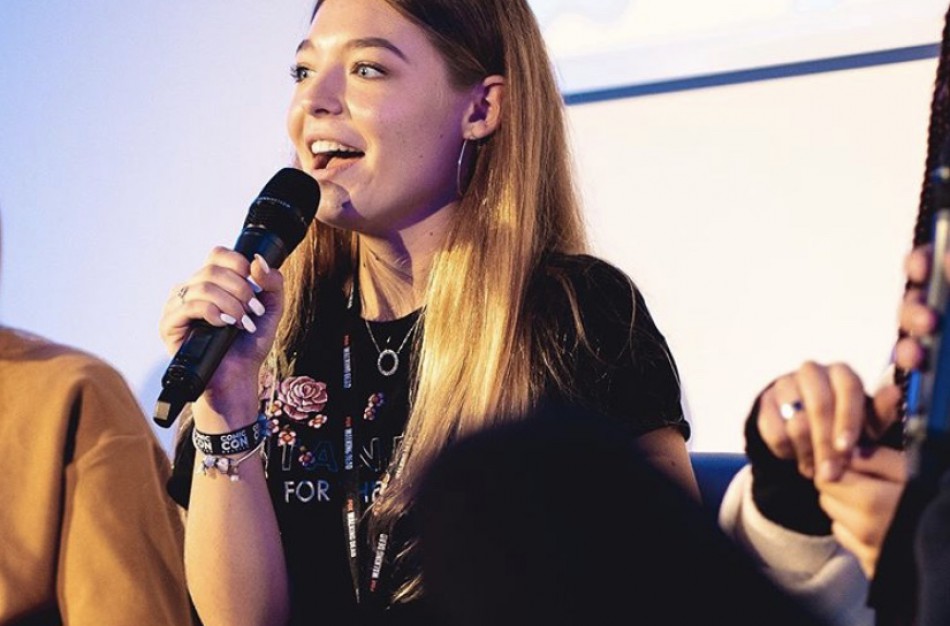 Savanorystė „influencerių“ eroje: ar jaunimas dar nori skirti savo laiką pagalbai kitiems?