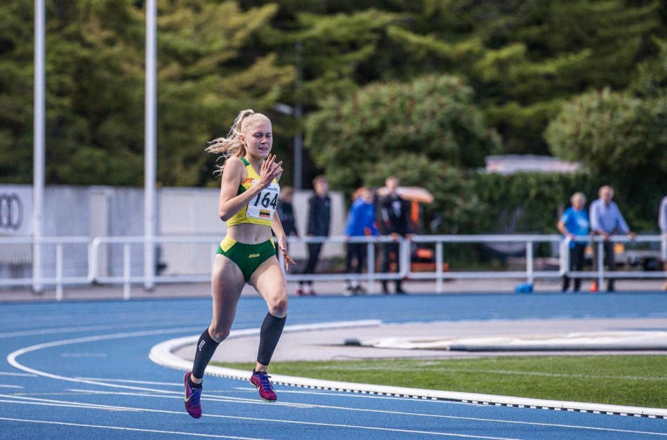 Jonavos lengvaatletės dominuoja ir Lietuvos, ir Baltijos šalių čempionatuose