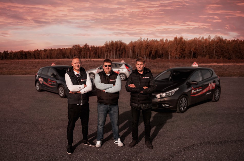 Vairavimo instruktorius T. Balčiūnas - apie važiavimą motociklu: ,,Motociklininkas kelyje turėtų elgtis taip, lyg būtų nematomas"