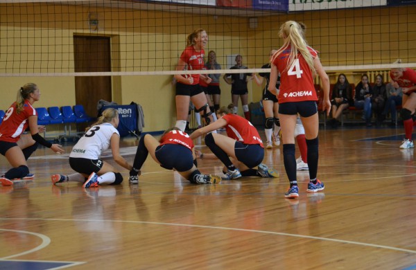 Naujojo sezono tinklinio kovas pradėjo pasikeitusi Jonavos „Achema-KKSC“ komanda