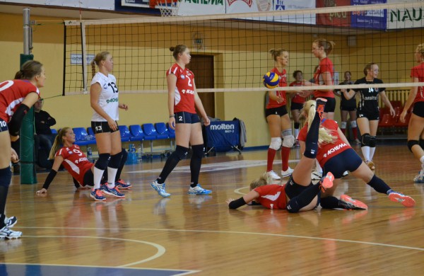 Naujojo sezono tinklinio kovas pradėjo pasikeitusi Jonavos „Achema-KKSC“ komanda