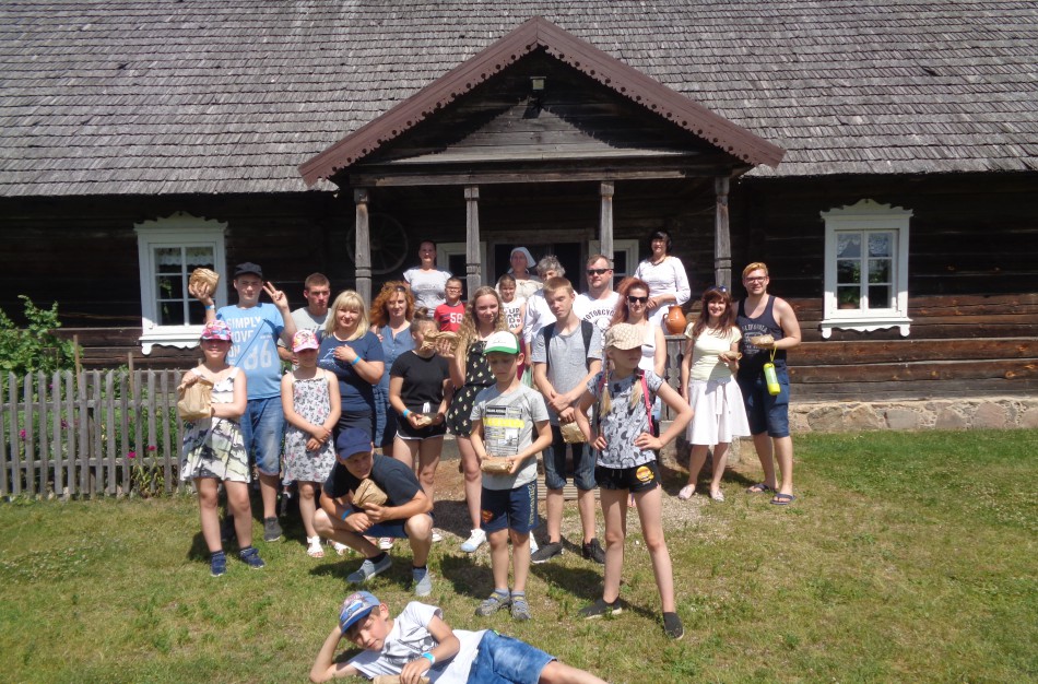 Socialinis projektas ,,Mes vieni kitiems reikalingi"