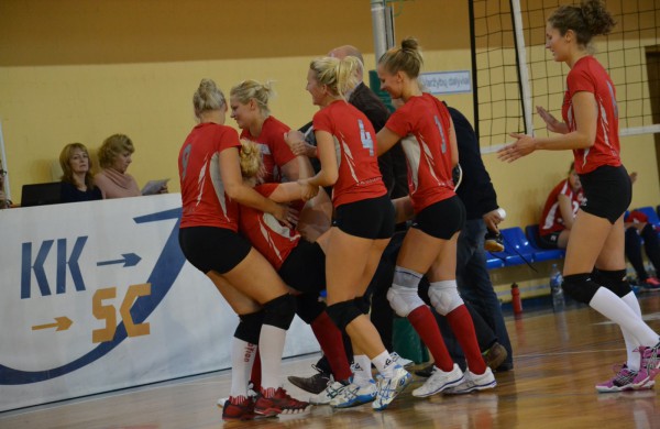 Naujojo sezono tinklinio kovas pradėjo pasikeitusi Jonavos „Achema-KKSC“ komanda