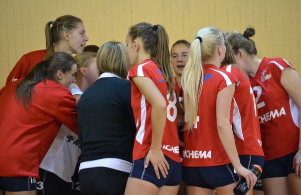 Naujojo sezono tinklinio kovas pradėjo pasikeitusi Jonavos „Achema-KKSC“ komanda