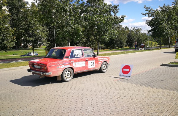 Į Jonavą užsuko ralis „Aplink Lietuvą 2020“