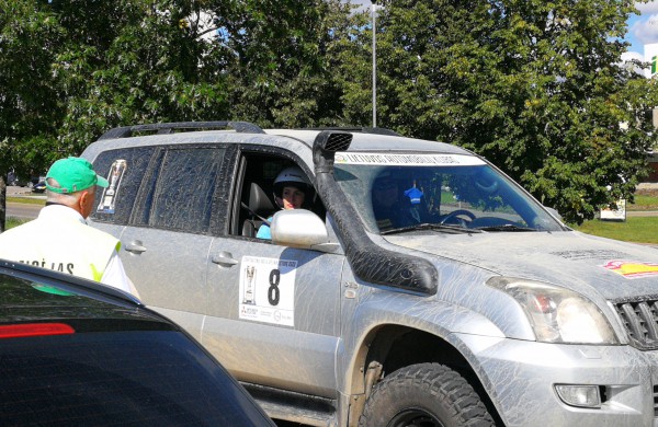 Į Jonavą užsuko ralis „Aplink Lietuvą 2020“