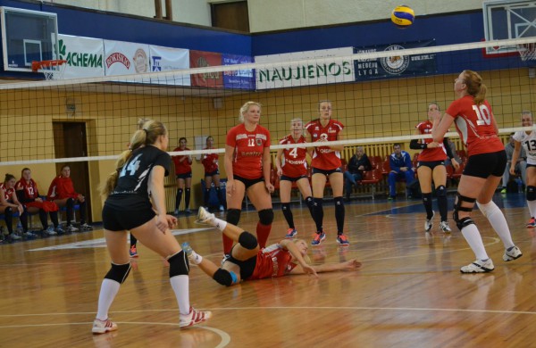 Naujojo sezono tinklinio kovas pradėjo pasikeitusi Jonavos „Achema-KKSC“ komanda