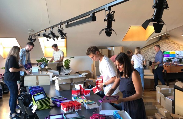 Tęstiniai darbai neša geriausius rezultatus: per ketverius metus padovanota beveik 500 kuprinių būsimiems pirmokams 