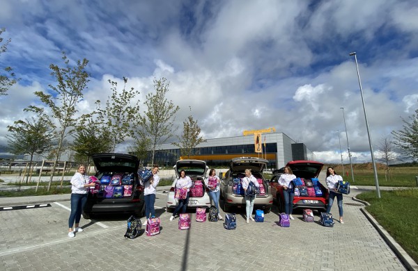 Tęstiniai darbai neša geriausius rezultatus: per ketverius metus padovanota beveik 500 kuprinių būsimiems pirmokams 