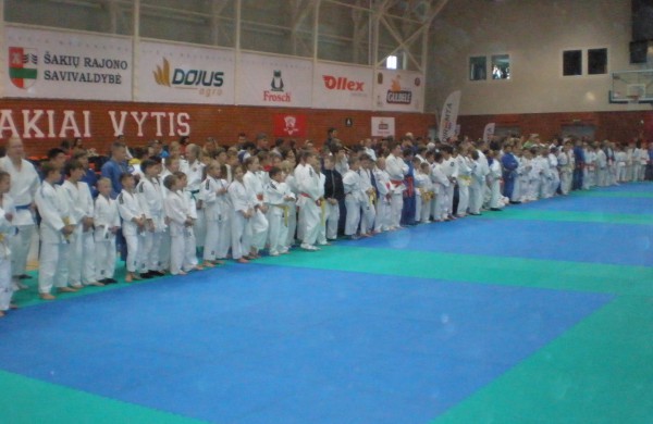 Jonavos jaunųjų dziudistų apdovanojimai Šakiuose