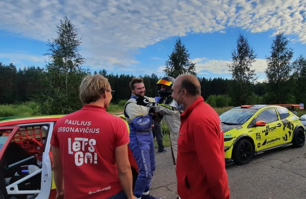 Lietuvos žiedinių lenktynių čempionato metinėje įskaitoje P. Urbonavičius užima 2 vietą