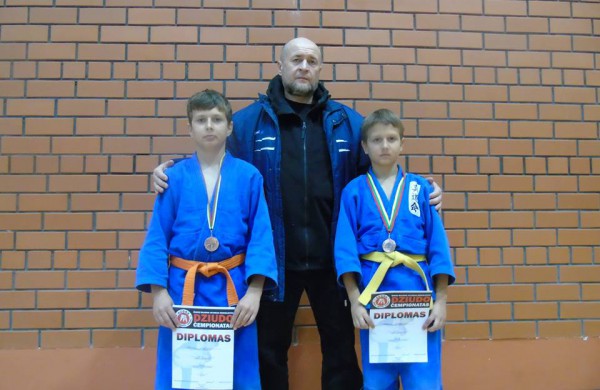 Jonavos jaunųjų dziudistų apdovanojimai Šakiuose