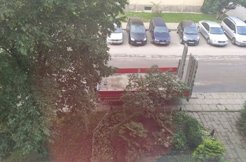 Daugiabučio gyventojas: Vienus kiemus tvarko, kitus - gadina