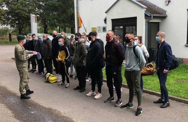 Nauja pradžia – beveik puspenkto šimto karių pradėjo tarnybą MPB „Geležinis Vilkas“