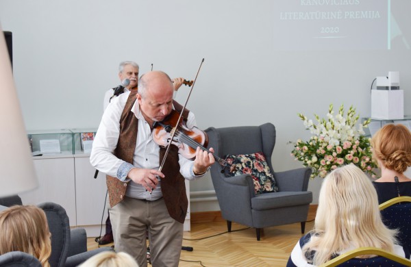 Grigorijaus Kanovičiaus literatūrinė premija ir atversti istorijos puslapiai