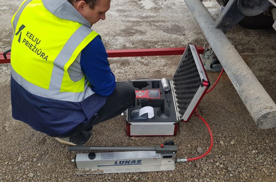 Bus asfaltuojama kelio Šveicarija-Meškonys-Gaižiūnai atkarpa, numatomi eismo ribojimai