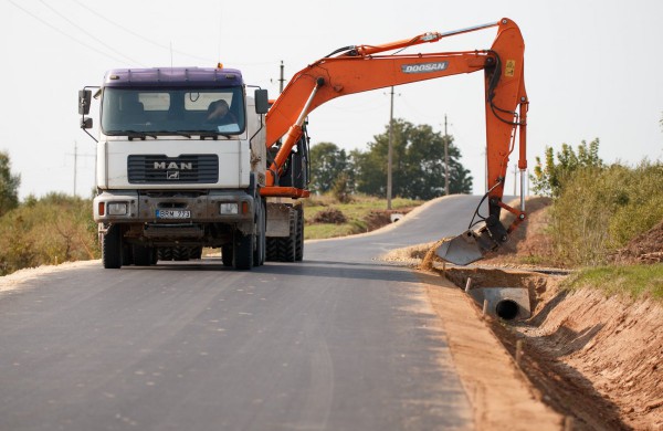 Asfaltuojama Gaižiūnų gatvė, Kranto gatvėje baigiami darbai