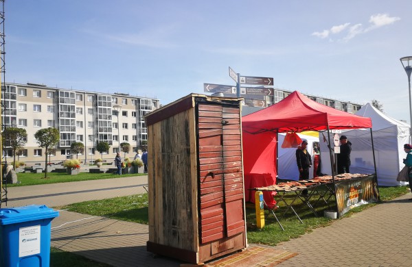 Sąjūdžio aikštėje karaliauja ruduo: prasidėjo kermošius „Po rudens dangum“