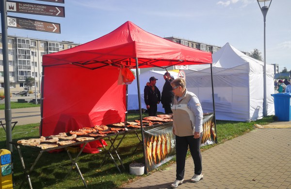 Sąjūdžio aikštėje karaliauja ruduo: prasidėjo kermošius „Po rudens dangum“