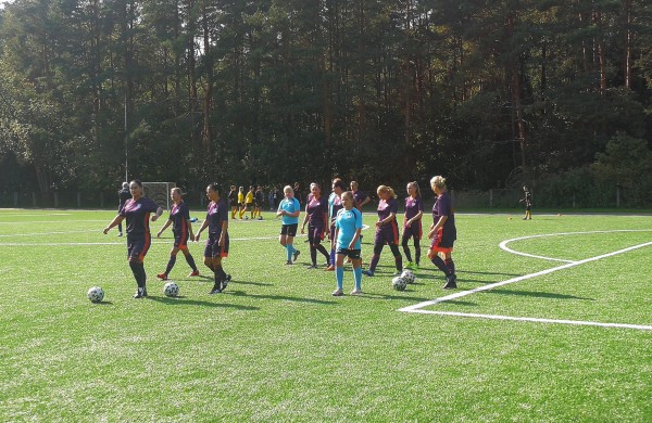 Startavo pirmosios Kauno (pietų) regiono moterų futbolo varžybos