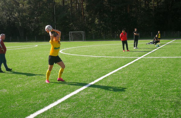 Startavo pirmosios Kauno (pietų) regiono moterų futbolo varžybos