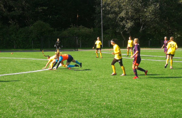 Startavo pirmosios Kauno (pietų) regiono moterų futbolo varžybos