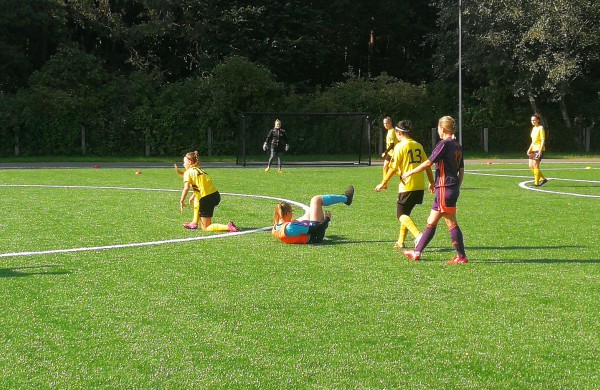 Startavo pirmosios Kauno (pietų) regiono moterų futbolo varžybos