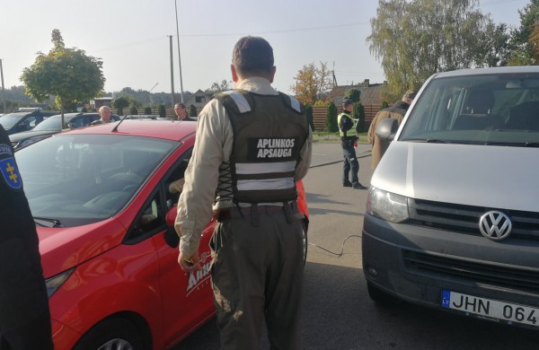 Aplinkosaugininkų ir policijos reidas Jonavoje: Ar vairuotojai sulaukė baudų?