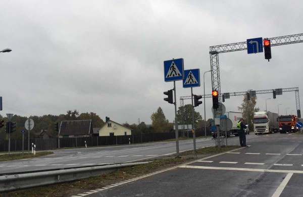 Užusalių sankryžoje – eismo įvykis